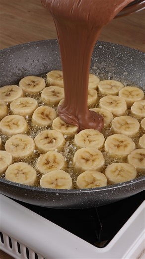 338K views · 1.2K reactions | When I make this quick cake in the frying pan, everyone asks me for the recipe | Quick Recipes | Facebook