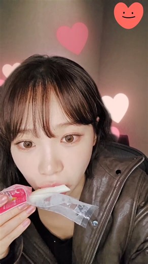 Chaewon String Cheese Mukbang: Enjoy Watching Her Eat!