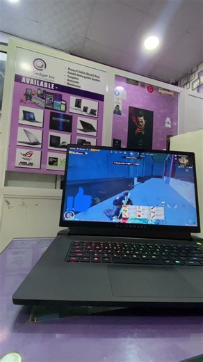 Alienware M17 R5 Gaming Laptop Unboxing and Specs