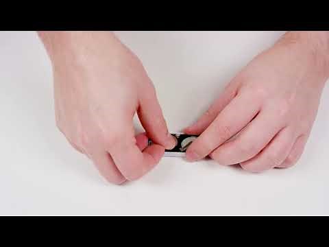 TELUS | Replace the batteries in your Door and Window Sensor (Gen 1)