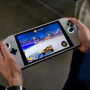 Alienware turned a gaming PC into a Nintendo Switch. | The Verge