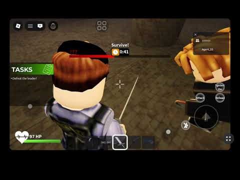 Me and zoooo (cheewenXD) fighting the roaches and walker!