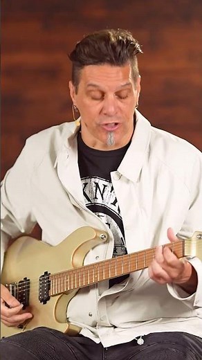 Whammy DT Lift Feature - No Capo Needed!