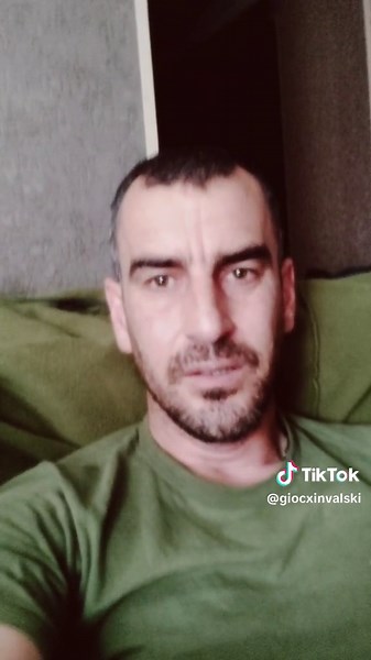 What to Know About Solid Color T-Shirts