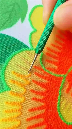 Embroidery is a traditional handmade craft that is rare in the world (898) | Beautiful Colors