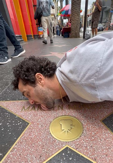 Exploring Human Cloning Techniques in a DNA Laboratory