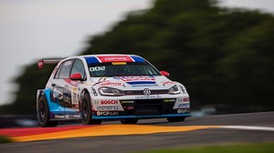 Here’s the difference between sequential and dual-clutch gearboxes