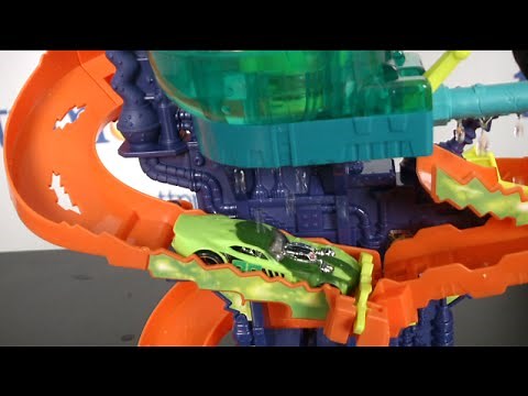 Hot Wheels Color Splash Science Lab from Mattel