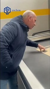 Yuchon YC-1625L Carton box cutting machine.