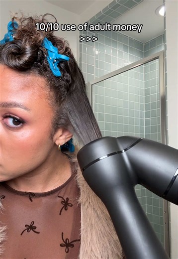 ✨RevAir Reverse-Air Dryer - dry, stretch, and smooth hair in one step @MyRevAir 70% faster dry time compared to blow-dryers. Suitable for all hair types, it preserves curl patterns and keeps hair healthier, shinier, and stronger. Perfect for extensions, twist outs, braids, locs, and wigs. Key Features: • Variable Tension Settings: Customize your drying experience. • Internal Temperature Sensors: Ensure even heat distribution. • Reduce Damage & Breakage: Gentle vacuum suction avoids damage. • Pre