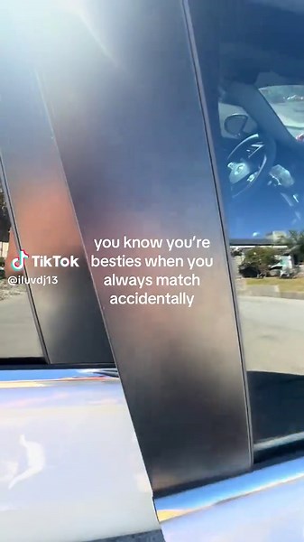 Best Friends Roadtrip Vlog: Matching Outfits Adventure