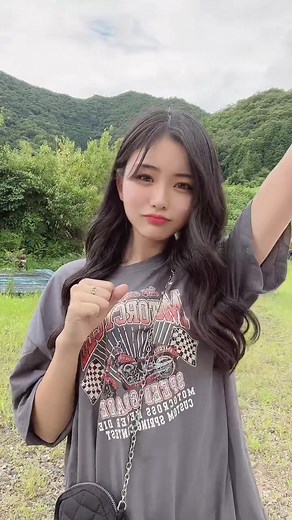 iCONZの魅力: 田仲埜愛と坂口梨乃のファン必見