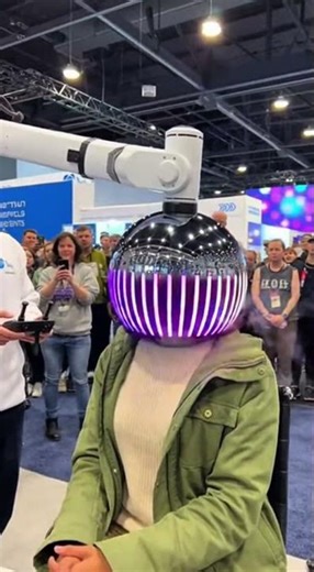 Dubai’s Newest AI Salon Robot Will Shock You AI Instant Curl Machine 4.0 💇‍♀️ Dubais Future Is Here