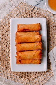 How to Wrap Spring Rolls: Both Chinese & Vietnamese! - The Woks of Life