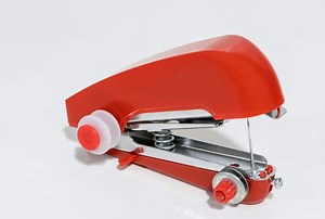 9 Best Handheld Sewing Machines Of 2022 - The Creative Folk
