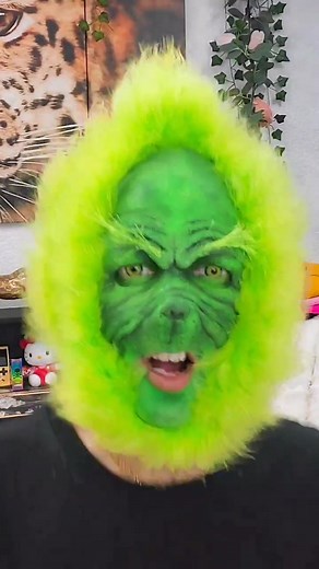 Jim Carrey Grinch Makeup Tutorial