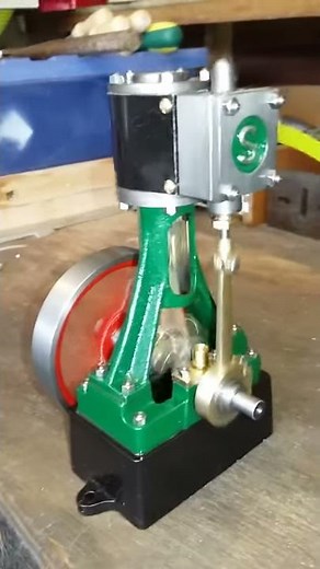 Stuart 10V steam engine