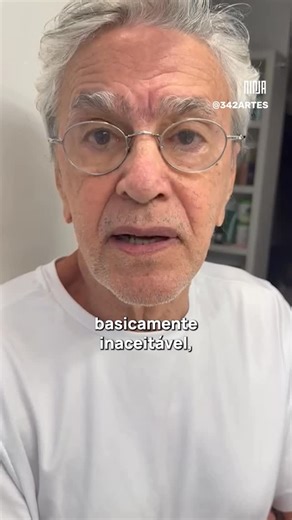Caetano Veloso on Instagram: "É terrível! Neste exato momento, a toque de caixa, o Senado Federal está pronto para votar um texto que dê anistia light para quem cometeu ou venha a cometer crimes contra a democracia. É isso que está sendo votado agora no Senado, decidido com pressa, sem discussão com a sociedade. Se o Senado aprovar esse texto, o Congresso estará dizendo que tentar golpe de estado, no Brasil pode sair barato! Acordão!! #semanistia | PL DA DOSIMETRIA NÃO | ANISTIA NUNCA MAIS | SEN
