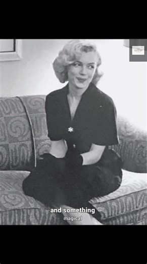 “Marilyn Monroe & Dame Edith Sitwell — Rare 1953 Meeting | A Quiet Moment of Genius” . . . . #MarilynMonroe #NormaJeane #OldHollywood #VintageIcons #HollywoodLegend #WomenInHistory #1950sStars #MarilynForever #ClassicBeauty #FBLifestyle #MarilynMonroeFans #GoldenAgeHollywood | Celine Flordegin Lovers