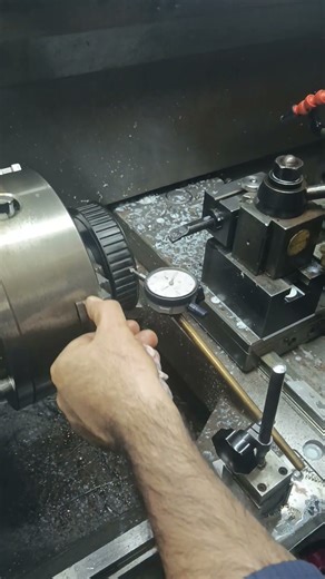 Checking Runout on a CNC Lathe – Dial Indicator Precision Test (27s)
