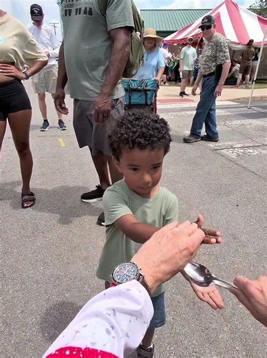 Spooned Child @StJoePickleFestival #spooned #getspooned #spoonman #festival #busking #pickle #funny