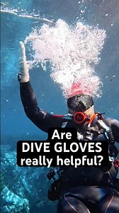 Wearing gloves while scuba diving 🤿🧤 #scubadiving #scubagear #scubadiver