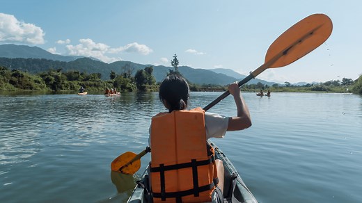 How to Kayak: Beginner's Guide to Getting Started