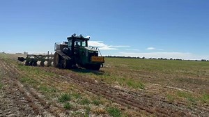 1.3K views · 19 reactions | Perfectly Set Yetter Floating Row Cleaners These Yetter floating row cleaners are correctly set, clearing away residue for a clean pass, ensuring proper seed placement and closing. This planter is hard at work near Corowa, singulating Faba Beans. #Yetter #RBE #Plant2025 | Precision Seeding Solutions | Facebook