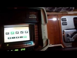 TOMMY BASE シグナス純正マルチ移設&フロントツインモニター加工！