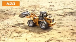 RC Bulldozer Toy Remote Control Bulldozer RC Construction Vehicles for Boys 1:18 Remote Control Tractor with Alloy Shovel Off-Road 4WD Light and Sounds RC Truck for Christmas Adults Gift Kids