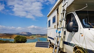 9 Best Solar Charge Controllers for RVs. MPPT & PWM Options