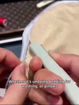 2 in 1 Needle Threader Seam Needle Threaders for Hand Sewing Plug in Needle Threader Needle Threader and Seam Stretchable Needle Threading Thread Removal Tools 1Pc