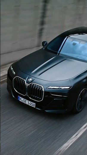 いつの時代も、色褪せることのないプレステージ・セダン ― BMW 7シリーズ。