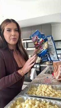 Homemade Caramel Puff Popcorn!🤤😍We give this out instead of cookies during the holiday szn! What