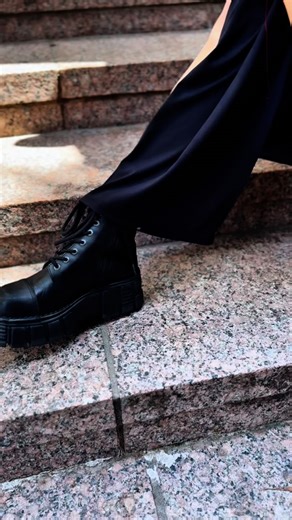 Callie ⚔️📚 on Instagram: "Getting to be Toothless for a day just brought me so much joy. 🥹🖤✨ this cosplay has been on my ultimate Cosplan wishlist for SUCH a long time, and I finally did it! How’d I do? 👀 • • Toothless from ‘How to Train Your Dragon’ 🐉 @universalpictures @httydragon @dreamworks • • #toothless #howtotrainyourdragon #howtotrainyourdragon2 #toothlesscosplay #howtotrainyourdragoncosplay #dragoncon #fantasy #bookstagram"