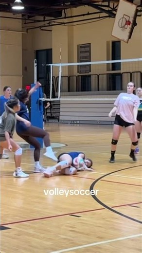 A nice attempt to save the ball 🤭🏐 #volleyball #foryou