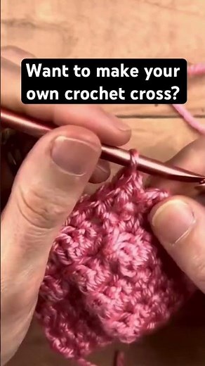 Make your own crochet cross with this video tutorial. #CrochetPatternTutorial #PrayerSquare