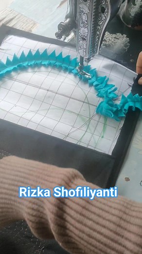 Circular pattern Use denim thread Needle no 18 #sewing #patchwork #zerowaste | Rizka Shofiliyanti
