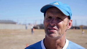 Happy birthday to Gary Kirsten, who has played 286 internationals for South Africa, making over 14,000 runs! As a coach, he guided India to the top of the Test rankings and the 2011 World Cup win 🏆 Watch him look back to that special #CWC victory. | ICC Cricket World Cup