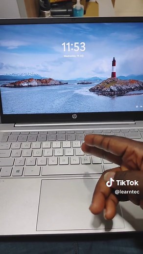 How to turn on your keyboard light #tutorial #pctrick