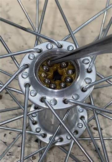 Front Hub Assembly Guide for Vintage Bikes