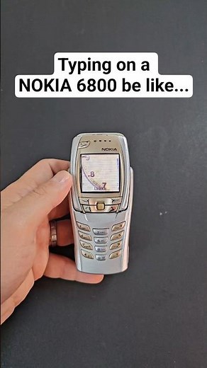 Typing on the Nokia 6810 QWERTY… Pure 2000s Nostalgia