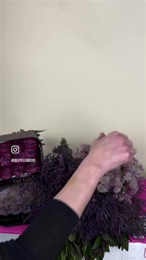 Join hundreds of florists and planners sourcing bulk blooms with IBuyFlowers. Enjoy flowers up to 10 days fresher, no contracts, and fast shipping. | iBuyFlowers.com