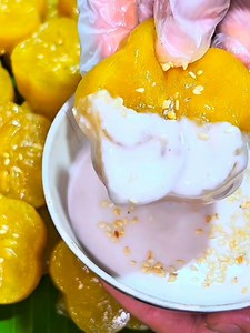 195K views · 1K reactions | Cách làm món bánh chuối bông mai hấp mềm dẻo chấm nước cốt dừa thì hết sẩy - Hương Vị Quê Nhà Vlog --- © Bản quyền của video này thuộc về Hương Vị Quê Nhà Vlog & Dien Quan Network. © The copyright of this video belongs to Hương Vị Quê Nhà Vlog & Dien Quan Network. #dienquan #huongviquenhavlog #dienquanfood #dienquannetwork | DIEN QUAN Food & Lifestyle - Ẩm thực | Facebook