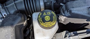 Nissan Check Brake Fluid Level & Add Brake Fluid