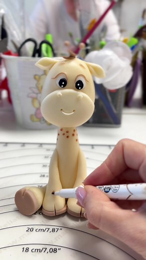 Sugar Paste Giraffe Tutorial | Cake Decorating Step by Step