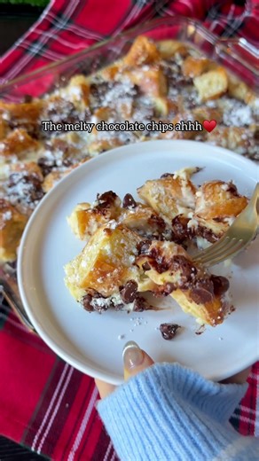 Chocolate Chip Croissant Bake!🥐🍫 Ahhhh wasn’t expecting this to be the best thing I’ve ever put in my mouth..wow! So yummy!! Ingredients: 1 (10 to 13-oz) package croissants 2 packages cream cheese 1⅓ cup sugar 4 large eggs 2 tsp vanilla 2 cups milk 2 cups semi-sweet chocolate chips Directions: 1. Cut croissants into bite size pieces and add to a sprayed casserole dish. 2. Sprinkle over chocolate chips. 3. In a large bowl beat cream cheese until smooth. Add in sugar, eggs, vanilla, and milk. Mi