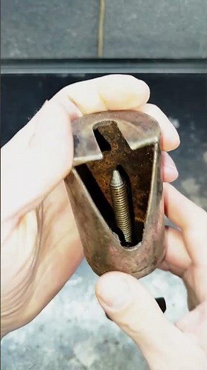 El brillante extractor casero hecho con un tubo