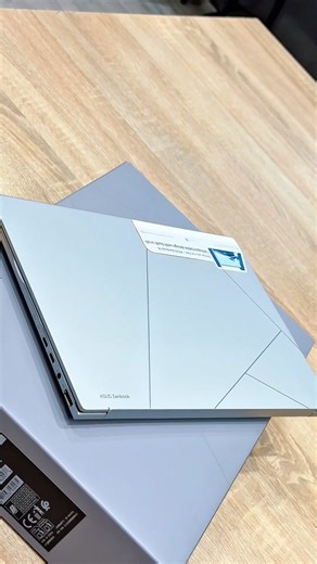 ASUS Zenbook 14 OLED 😍 This Laptop Is BEAUTIFUL! #techshorts #asus #zenbook14