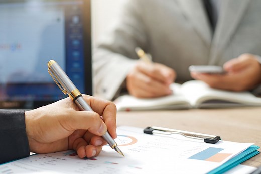 Macaulay Duration: Definition, How It Works, Formula, and Example